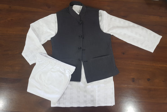 Thread Embroidered Kurta Set | Complete Set
