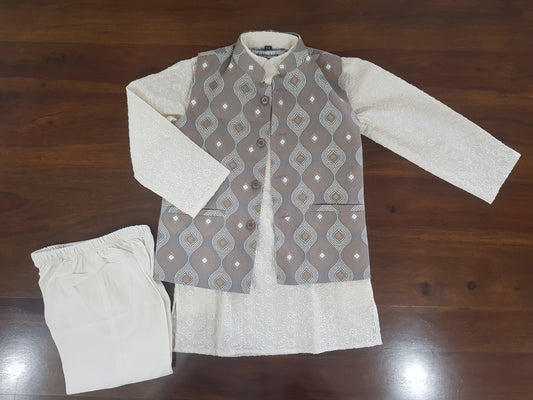 Thread Embroidered Kurta Set | Complete Set